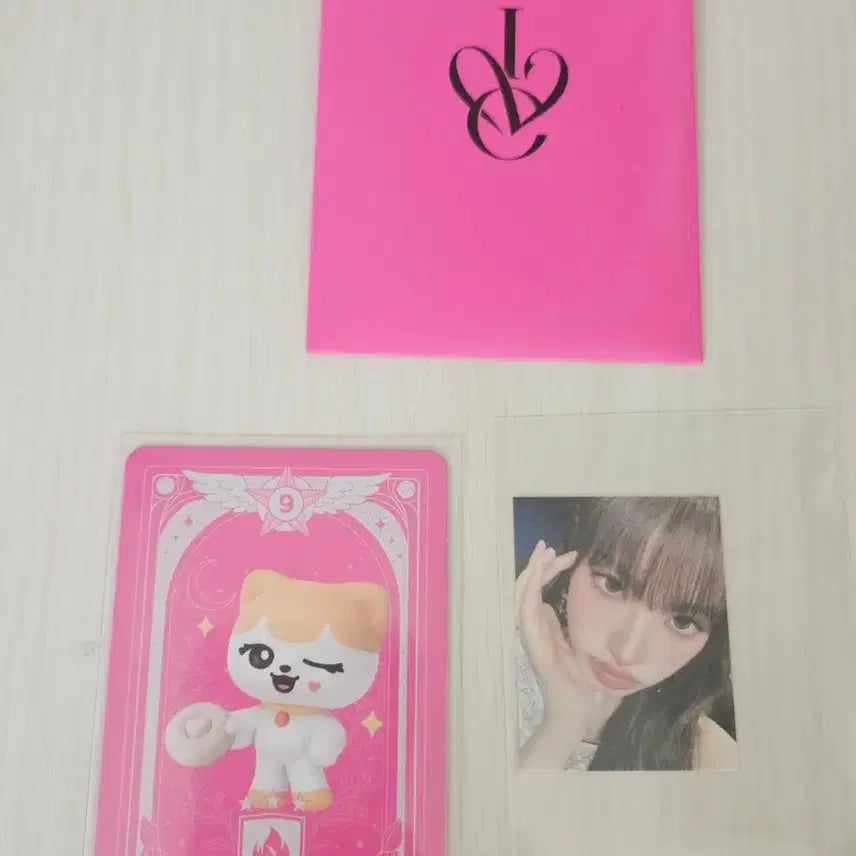 [BUNJANG] IVE Liz Krispy Kreme Mini Photocard (Unsealed) / 아이브 리즈 크리스피 도넛 미니포카 (단순개봉) 판매합니다