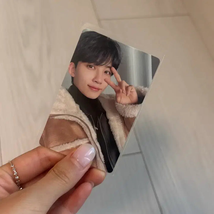 [BUNJANG] SEVENTEEN Jeonghan Attacca IsWe Lucky Draw Photocard / 정한 아타카 이즈위 포카 반포자이 한남더힐