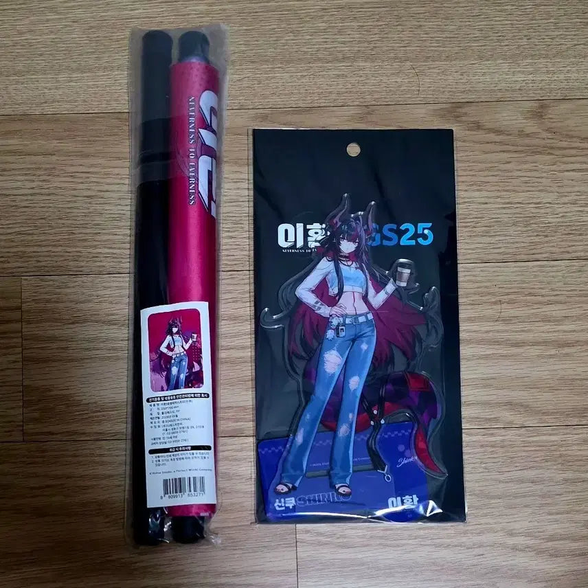 [BUNJANG] Lee Hwan GS25 Collaboration Shin-ku Acrylic Stand Tapestry Set / 이환 GS25 콜라보 신쿠 아크릴 스탠드 테피스트리 세트