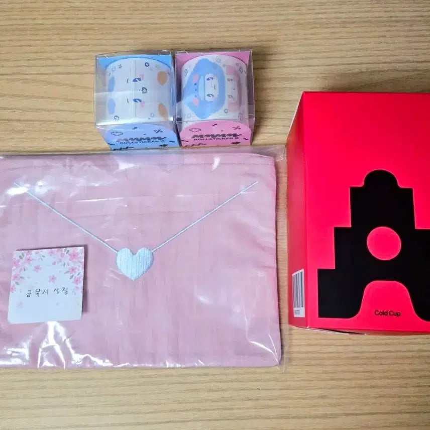 [BUNJANG] PLAVE Bundle Set Cold Cup, Pouch, Sticker Set / 플레이브 굿즈 일괄 양도합니다