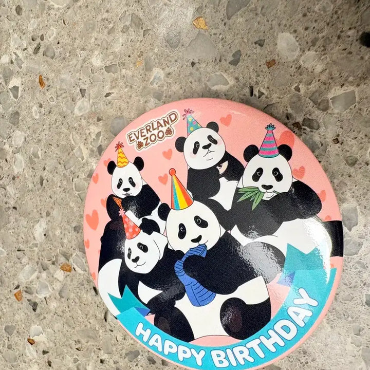 [BUNJANG] Everland Fu Bao Birthday Commemorative Can Badge / 에버랜드 푸바오 생일 기념 캔뱃지(뱃지커버포함)