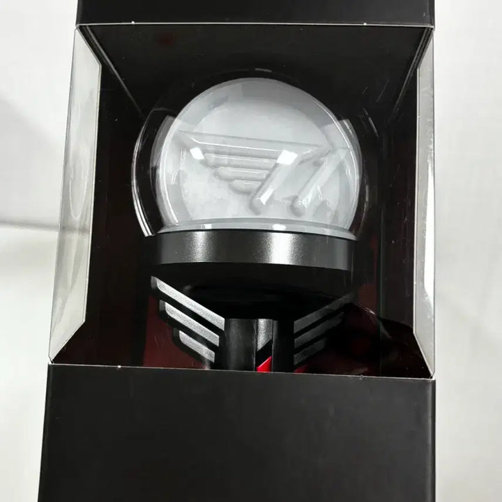 [BUNJANG] T1 Official Lightstick &amp; Merchandise Bundle (Sealed) / 미개봉) T1 응원봉 및 굿즈들
