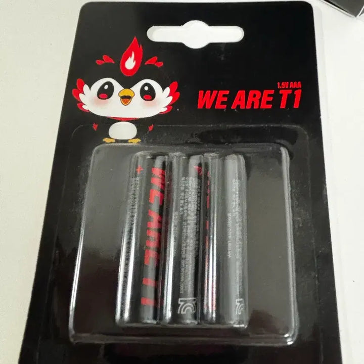 [BUNJANG] T1 Official Lightstick &amp; Merchandise Bundle (Sealed) / 미개봉) T1 응원봉 및 굿즈들
