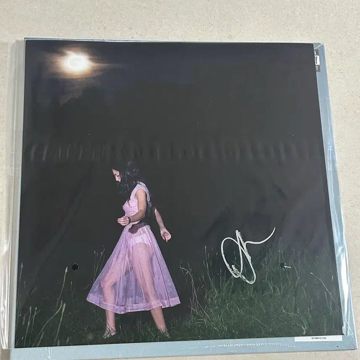 [BUNJANG] Olivia Rodrigo Signed Vinyl LP / 올리비아 로드리고 사인 lp