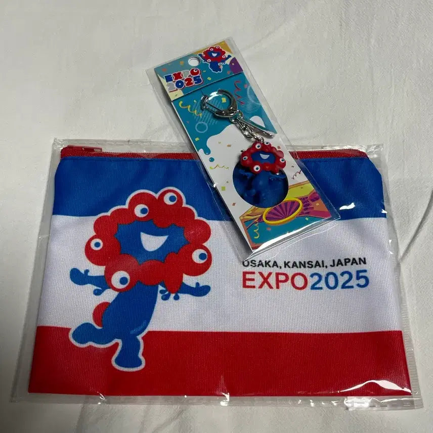 [BUNJANG] Osaka Expo 2025 Myaku Myaku Pouch &amp; Keyring Set / 오사카 엑스포 한정 먀쿠먀쿠 파우치, 마스코트 키링 판매합니다