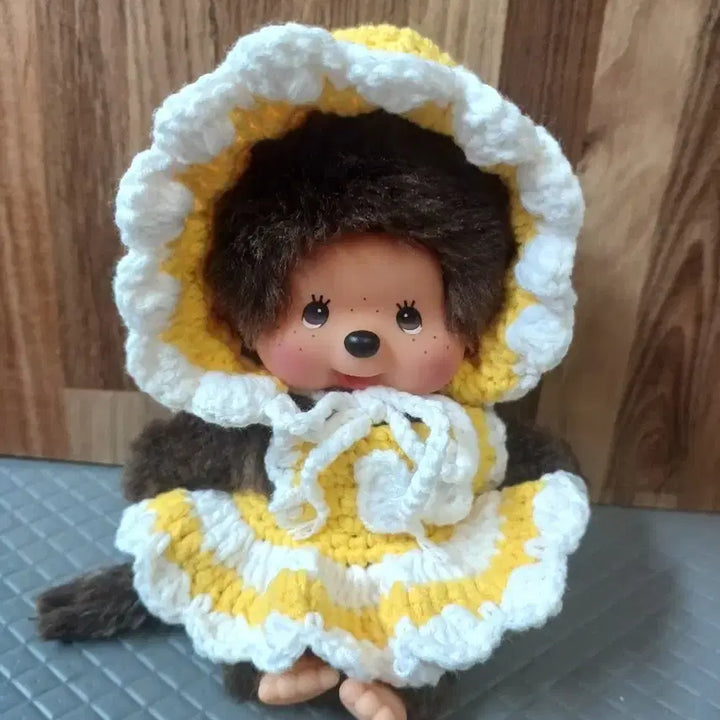 [BUNJANG] Monchhichi Yellow Dress Set / 옐로우 드레스 몬치치(인형+손뜨개옷.모자)
