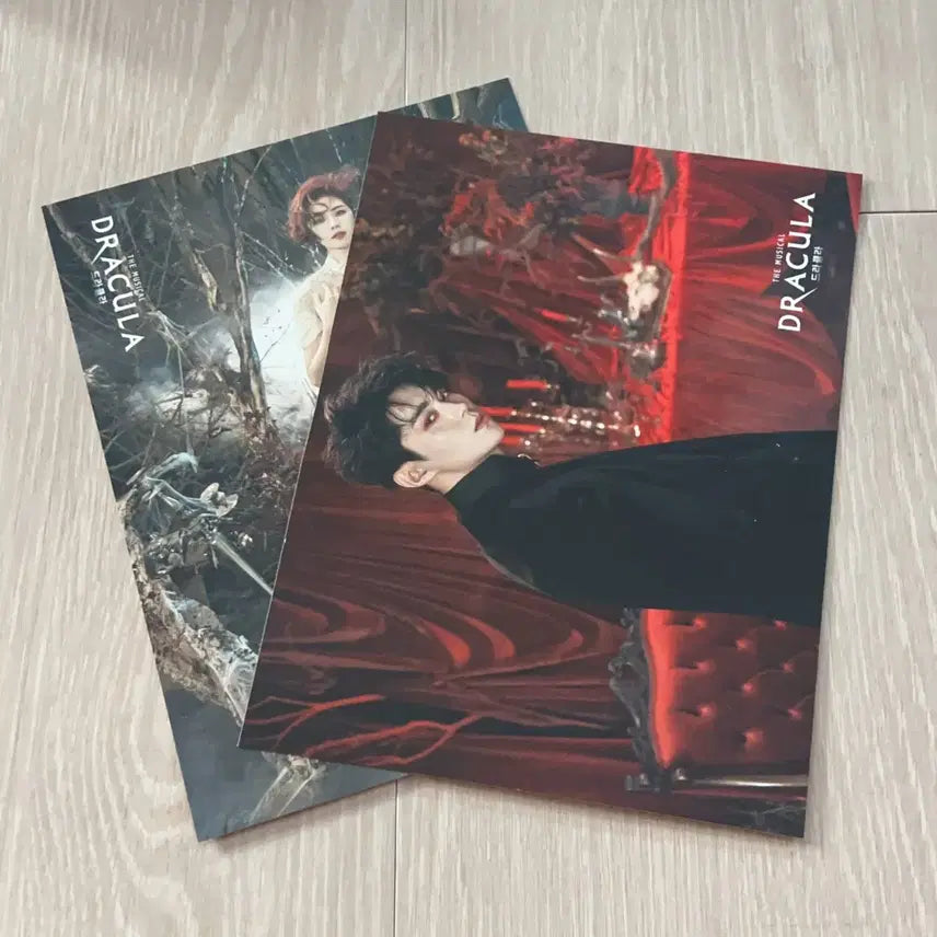 [BUNJANG] Musical Dracula Jo Jung-eun Jeon Dong-seok Signed Postcard Set / 20 드라큘라 전동석 조정은 싸인 엽서