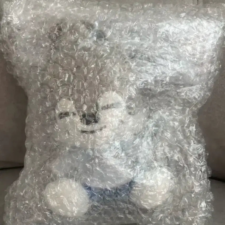 [BUNJANG] Stray Kids Zootopia Collaboration Wolfchan Plush Doll / (울프찬) 스키즈 주토피아 콜라보 팝업 인형 울프찬