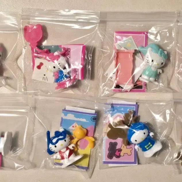 [BUNJANG] Kinder Joy Hello Kitty Figure Set / 킨더조이 헬로키티 피규어 세트