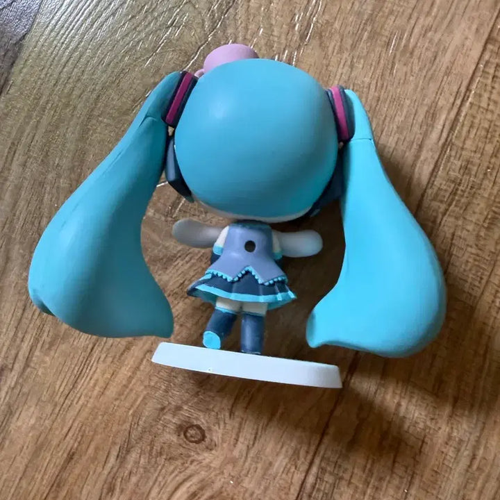 [BUNJANG] Hatsune Miku Cinnamoroll Figure / 하츠네미쿠 시나모롤 피규어