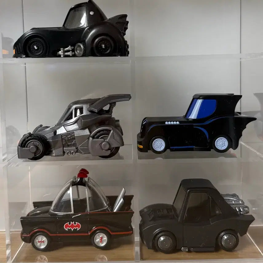[BUNJANG] Pop Mart Batman &amp; Batmobile Set / 팝마트 배트맨,배트모빌 세트
