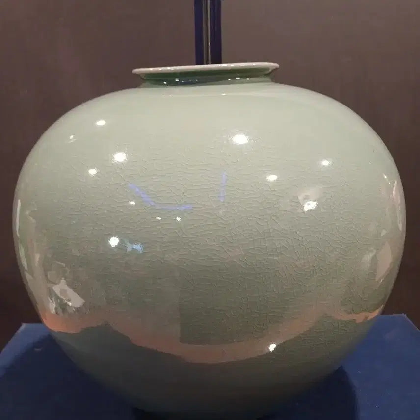 [BUNJANG] Kim Bok-han Master Celadon Ten Symbols of Longevity Vase / 한청 김복한명장 청자십장생문호
