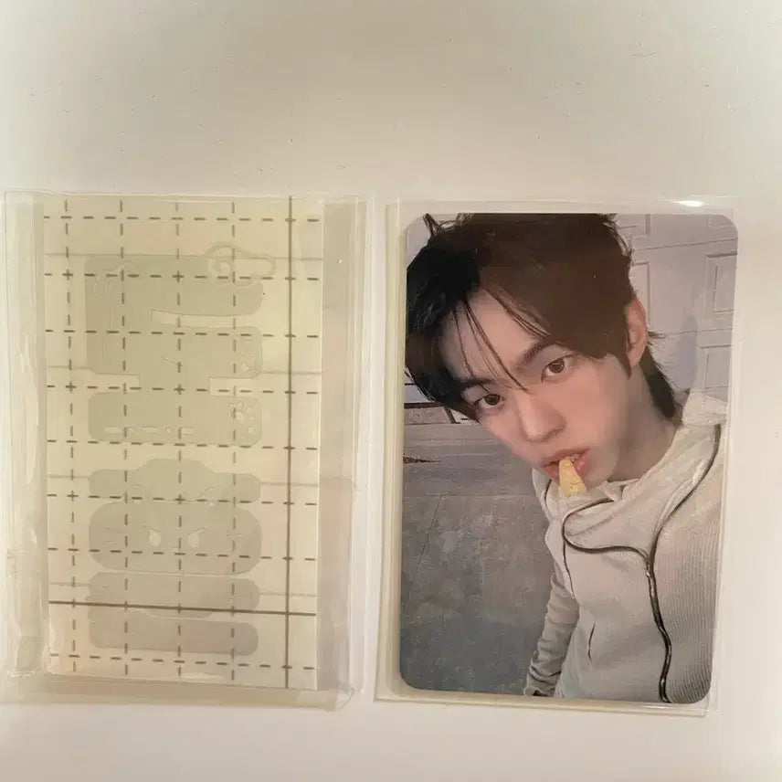 [BUNJANG] TWS Dohyun Photocard &amp; Reflective Sticker Bundle Set / 투어스 도훈 포카 반사스티커 일괄판매