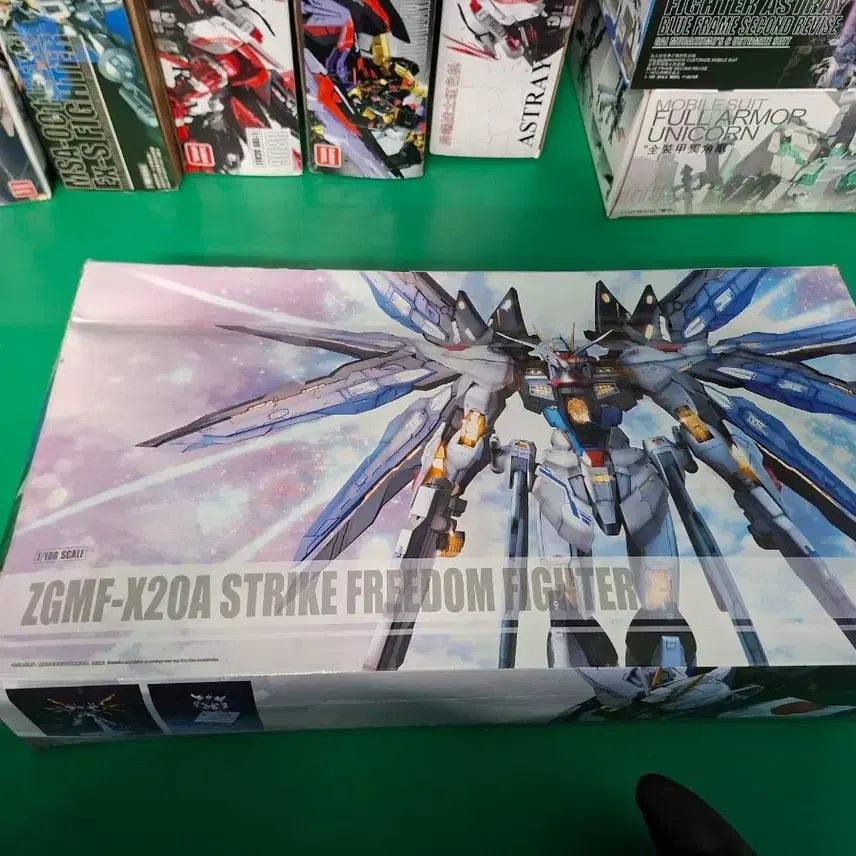 [BUNJANG] Daban MG 8802 Strike Freedom Metal Build Version Plastic Model Kit / 다반 MG 8802 스트라이크 프리덤 메탈빌드버전 프라모델