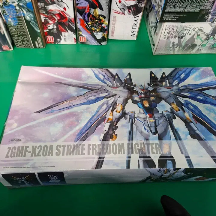 [BUNJANG] Daban MG 8802 Strike Freedom Metal Build Version Plastic Model Kit / 다반 MG 8802 스트라이크 프리덤 메탈빌드버전 프라모델
