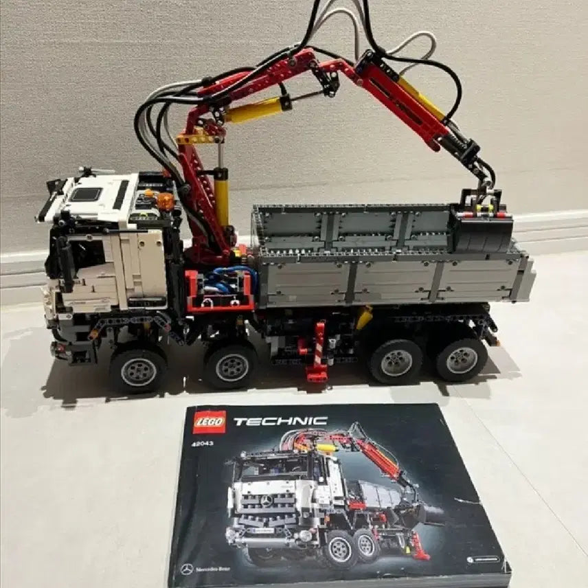 [BUNJANG] LEGO Technic 42043 Mercedes-Benz Arocs 3245 Building Set / 레고 테크닉 42043 메르세데스 벤츠 아록스 덤프트럭 저렴하게 팔아요