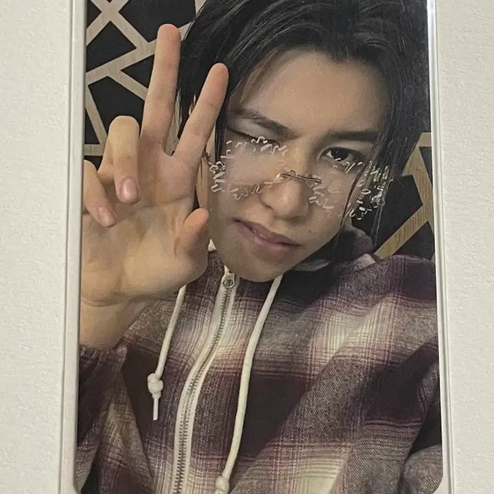 [SOLD OUT] LNGSHOT 롱샷 루이 포카 사운드웨이브 특전 미공포 안경 임루이
