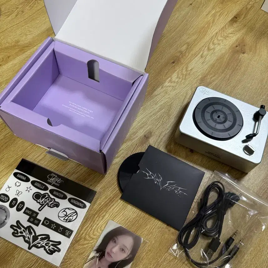 [BUNJANG] Aespa Turnable Speaker Unsealed / 에스파 턴테이블 스피커 단순개봉