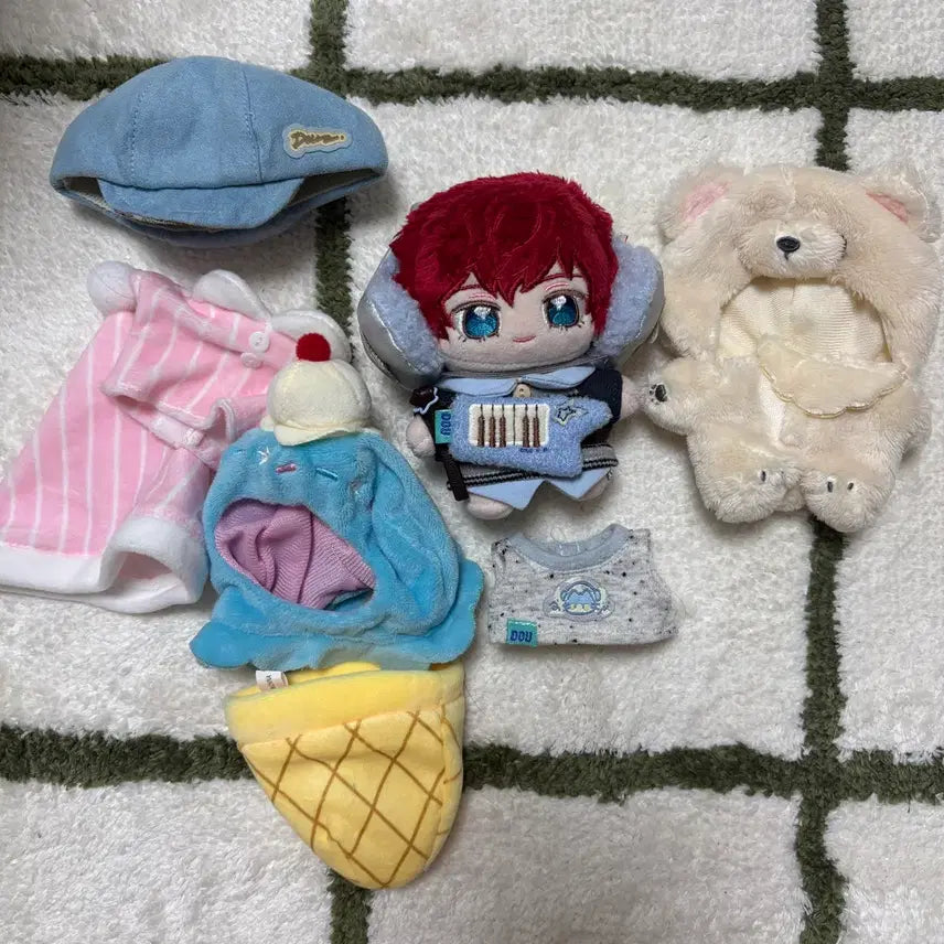 [BUNJANG] Hero (Hiirro) 20cm Plush + Outfit Bundle Set / 히이로 곰누이 + 의상 일괄 양도합니다