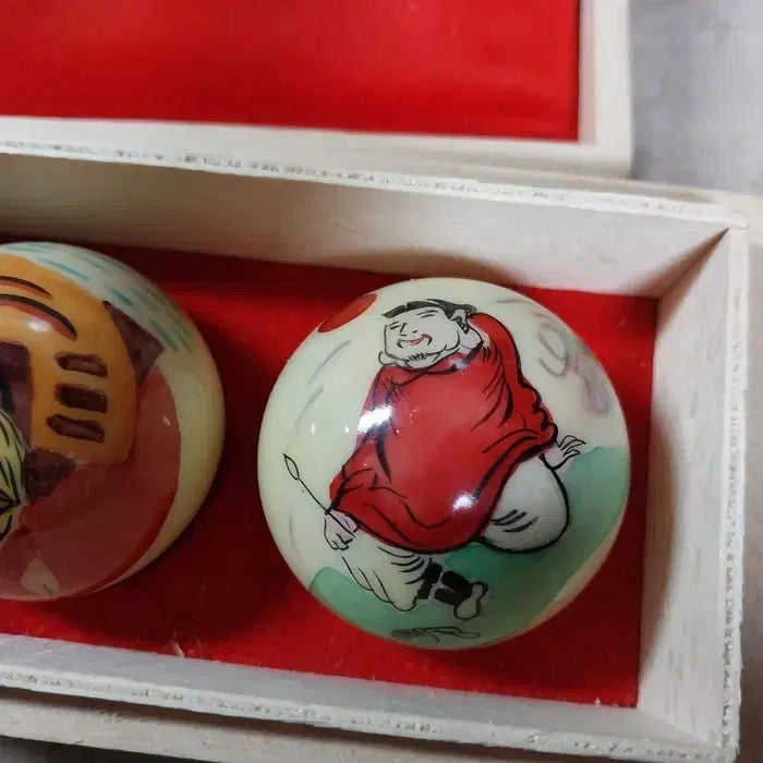 [BUNJANG] 1990s Japanese Vintage Health Exercise Hand Ball Set with Wooden Case / 1990 미사용 일본 건강개운 건강구슬 세트