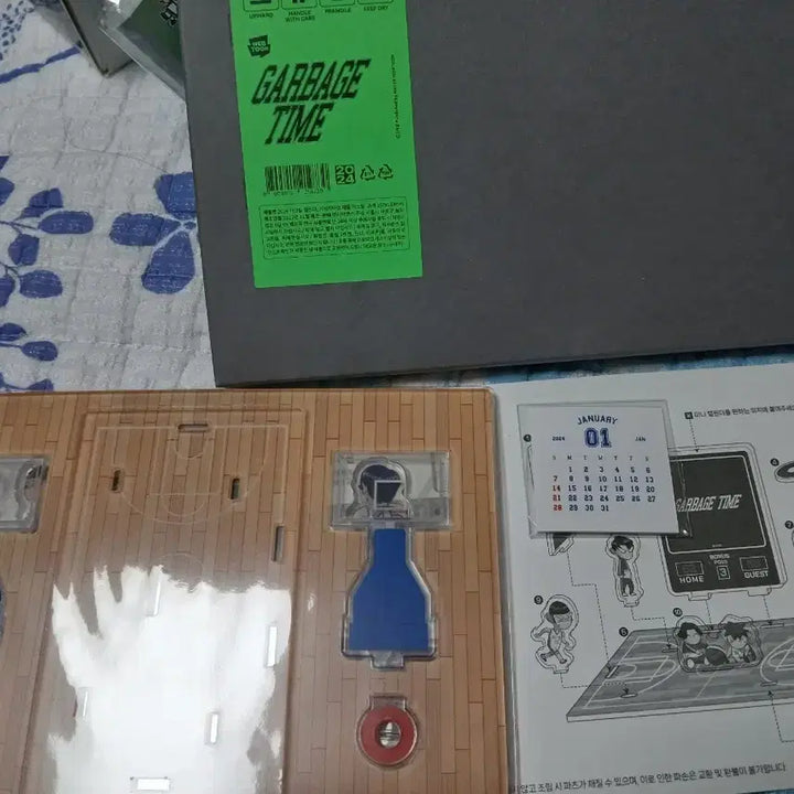 [BUNJANG] Garbage Time 2024 Acrylic Calendar / 가비지타임 2024아크릴 캘린더 [단순개봉]