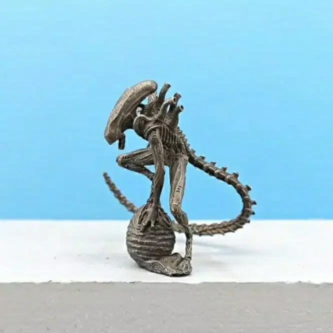 [BUNJANG] Brass Blood Alien Figurine / 소장용 작고 섬세한 황동제작 블러드 에이리언 1점 드립니다