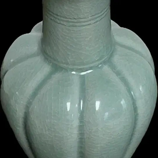 [BUNJANG] Doam Ji Sun-taek Celadon Fruit-shaped Vase / [수안보갤러리] 진품 명품 보증 도암 지순택 명장 청자 과형 화입 주병