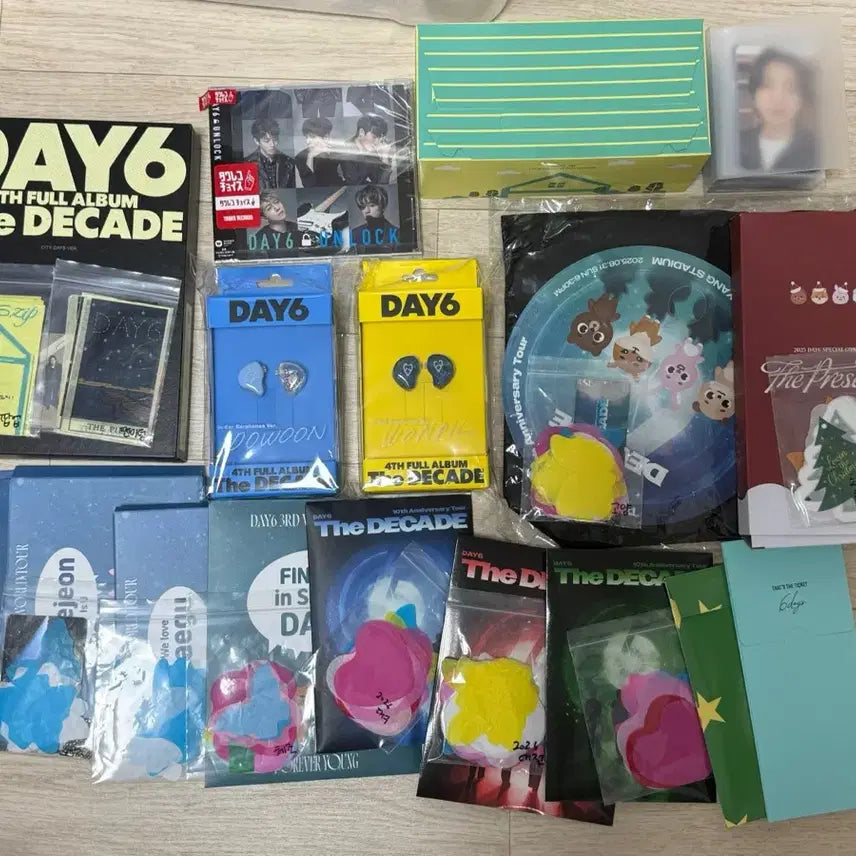 [BUNJANG] Day6 10th Anniversary &amp; Japan Album Photocard &amp; Gift Bundle Set / 데이식스 앨범 및 기프트 일괄양도
