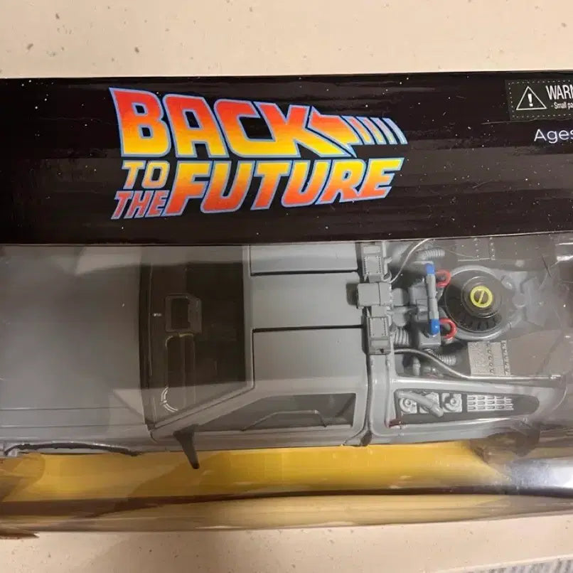 [BUNJANG] NECA Back to the Future DeLorean 1/16 Scale Diecast Replica / NECA 백투더퓨처 드로리언 피규어