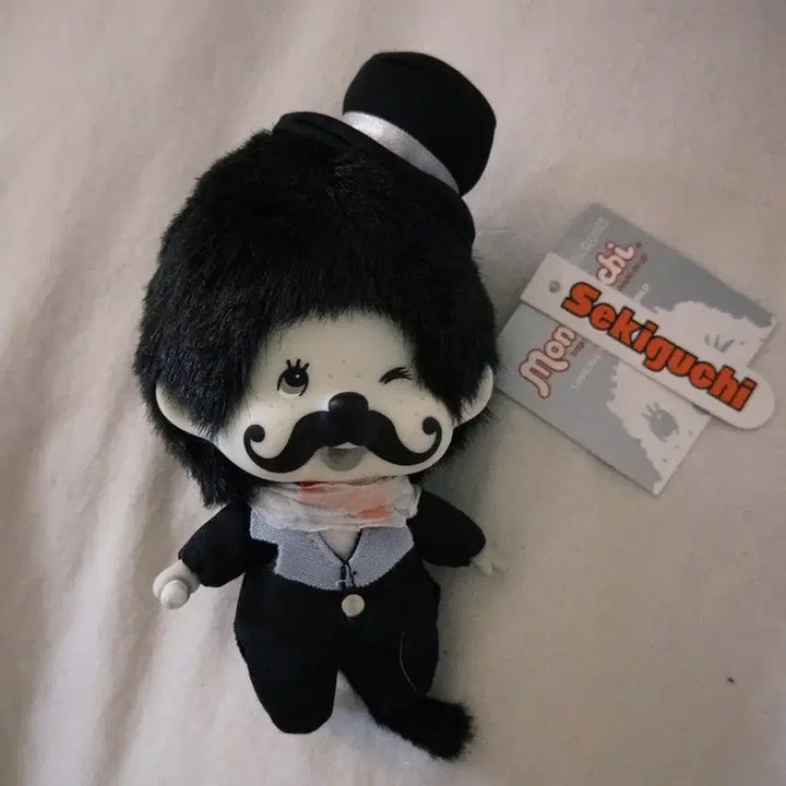 [BUNJANG] Charlie Chaplin Monotone Big Head Monchhichi Doll / 찰리채플린 모노톤 대두몬치치