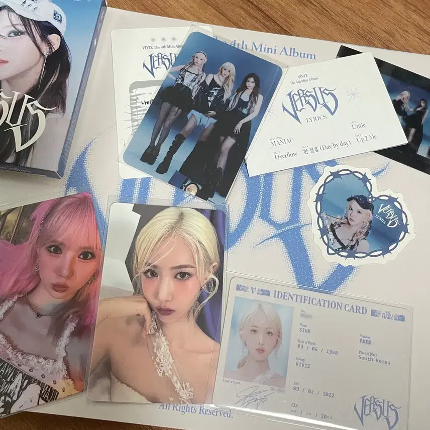 [BUNJANG] Viviz Maniac Versus Album / 비비지 매니악 VERSUS 앨범 판매합니다.