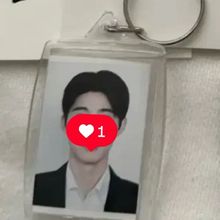 [BUNJANG] B.I. (Hanbin) 2023 Year-End Party Merchandise - Real ID Photo Set / 비아이 송년회 굿즈 ,증명사진