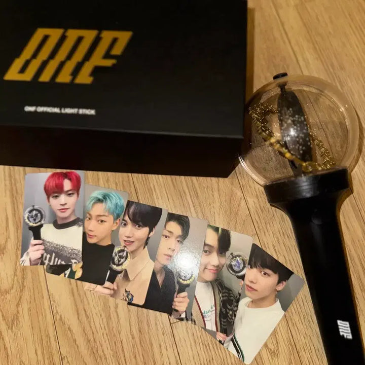 [BUNJANG] ONF ON/OFF Warmer Bong + Photocard (For Parts) / (고장)온앤오프 응원봉 워프봉+포카