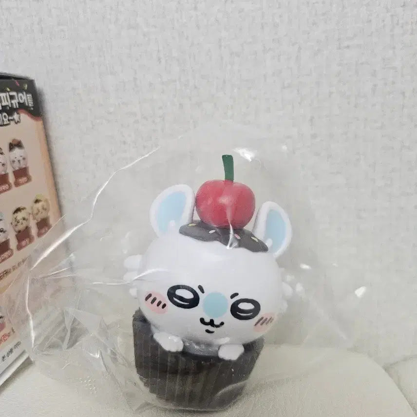 [BUNJANG] Momonga Monitor Figure / 먼작귀 모니터 피규어(모몽가)