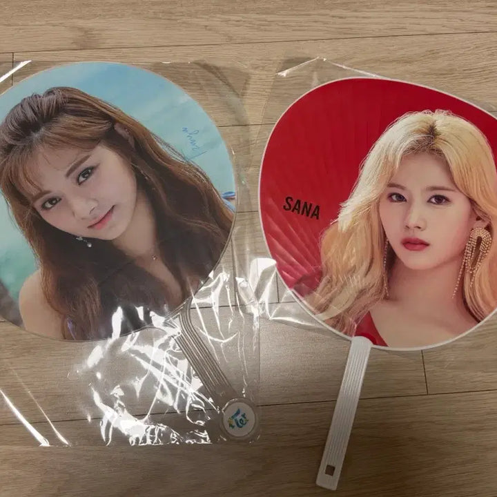 [BUNJANG] TWICE Sana Tzuyu Uchiwa Fan Set / 트와이스 사나 쯔위 우치와 팝니다