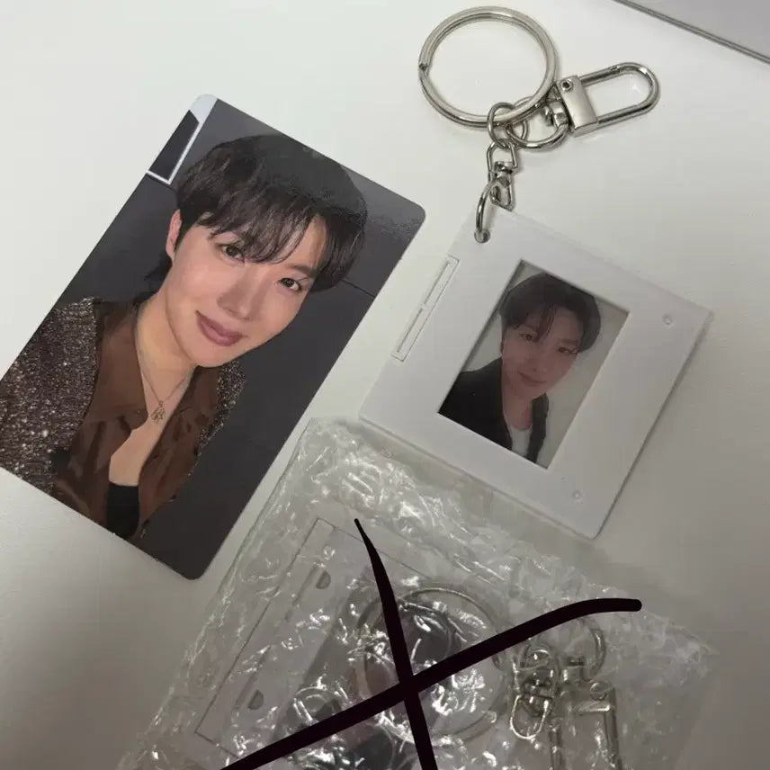[BUNJANG] BTS J-Hope Arirang Weverse Pre-order Benefit Photocard &amp; Keychain Bundle Set / BTS 아리랑 제이홉 위버스 예판 특전