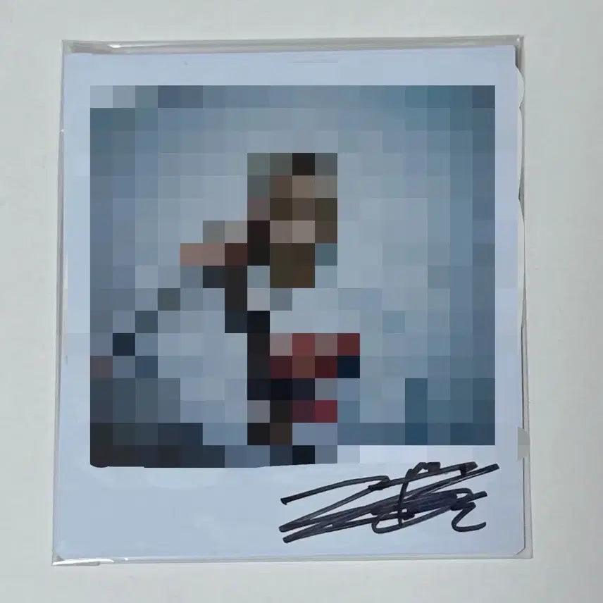 [BUNJANG] OMEGA X Jaehan Signed Polaroids / 오메가엑스 재한 싸폴 싸인 폴라