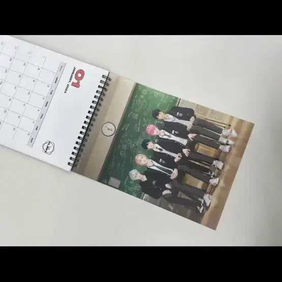 [BUNJANG] PLAVE 2024 Desktop Calendar / 플레이브 2024년 탁상 달력