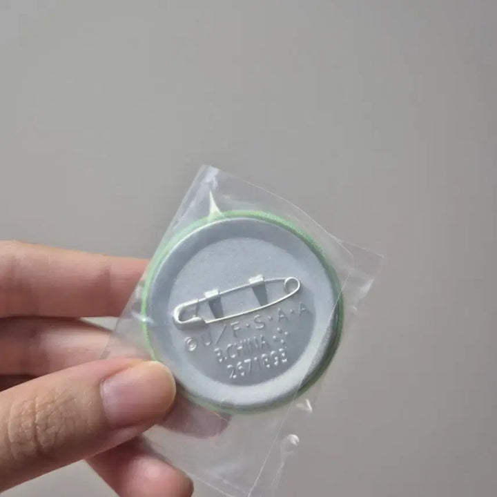 [BUNJANG] Bandai Crayon Shin-chan Embroidered Can Badge - Waniyama-san / 반다이 BANDAI 짱구는 못말려 자수 캔 뱃지_와니야마상