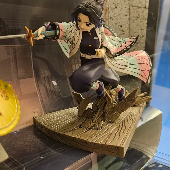 [BUNJANG] Demon Slayer Doma &amp; Shinobu Kocho Action Figure Set / 귀멸의 칼날 도우마 코쵸 시노부a상 피규어