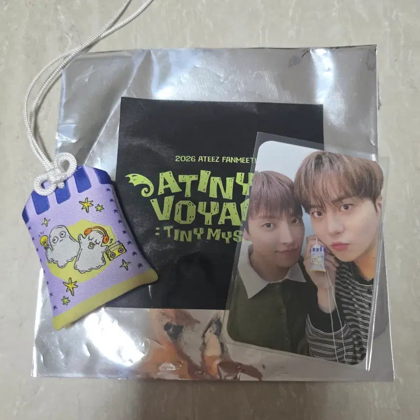 [BUNJANG] ATEEZ Fanmeeting ATINY Zone MD Omamori Unit CapMaakz Hongjoong Jongho Photocard Set / 에이티즈 팬미팅 에이티니존 MD 오마모리 유닛 캡막즈 홍중 종호 포카 세트