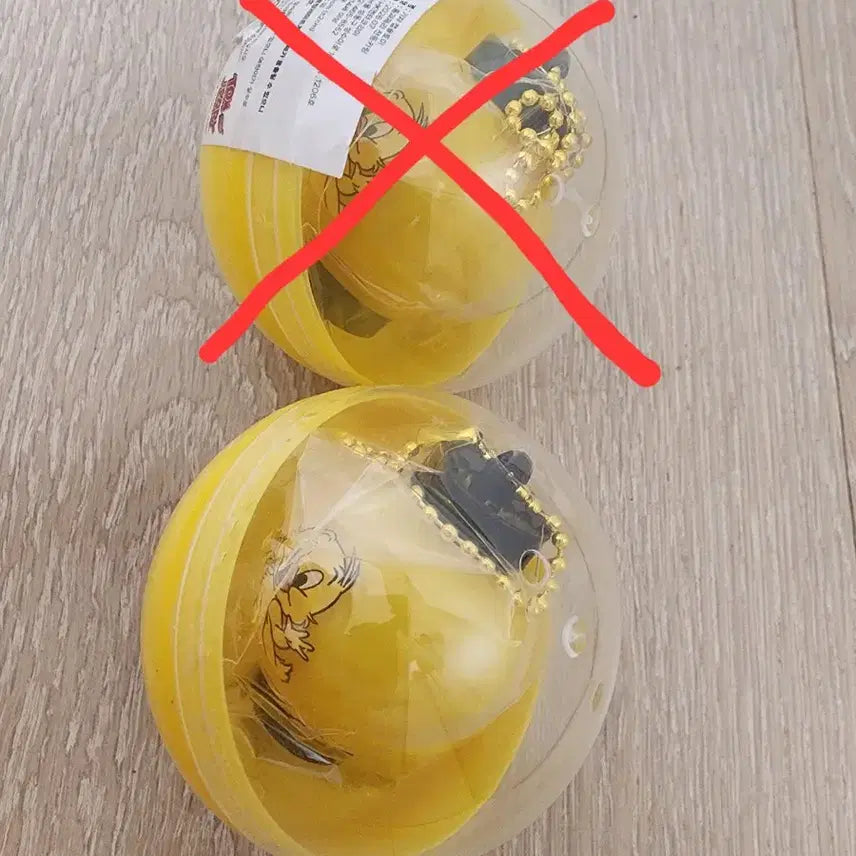 [BUNJANG] Tom and Jerry Pop-up Limited Edition Light-Up Lantern Charm Duck Gachapon / 미개봉)톰과 제리 팝업 한정 불 들어오는 풍등 전등 키링 오리 가챠