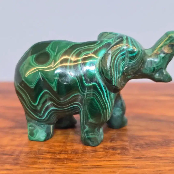 [BUNJANG] Baby Elephant Malachite Mineral Stone / 26072106 귀여운 아기 코끼리 말라카이트 공작석 광물 수석 팝니다