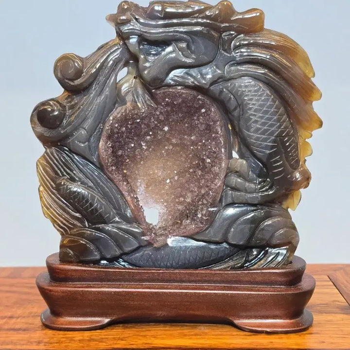 [BUNJANG] Amethyst-Encrusted Agate Dragon Carving Stone / 26072107 자수정 품은 마노석 용조각 광물 수석 팝니다