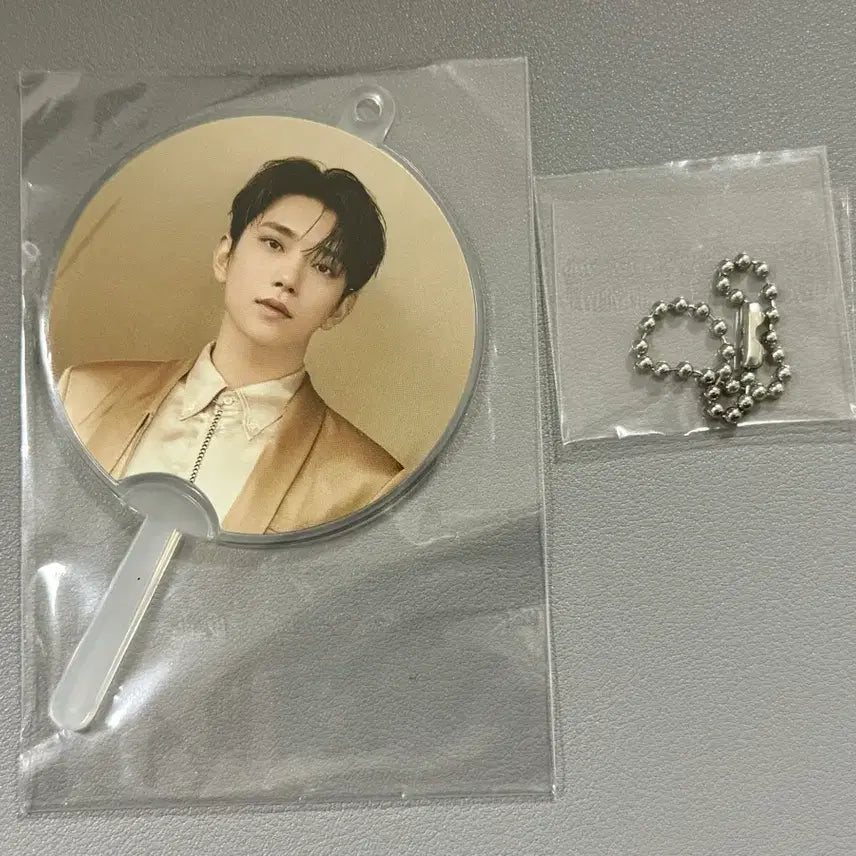 [BUNJANG] SEVENTEEN Lightstick Go-yang Concert Official MD Mini Uchiwa &amp; Keyring - Joshua / 세븐틴 라잇히어 고양콘서트 공식md 미니우치와 키링 - 조슈아