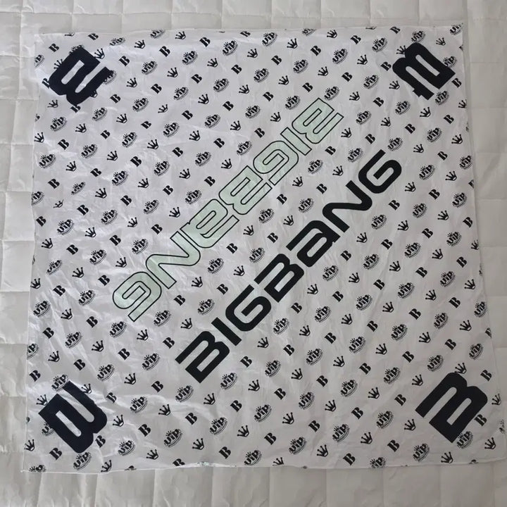 [BUNJANG] Bigbang VIP Official Bandana ver.2 / 빅뱅 VIP 공식 두건 반다나 ver.2