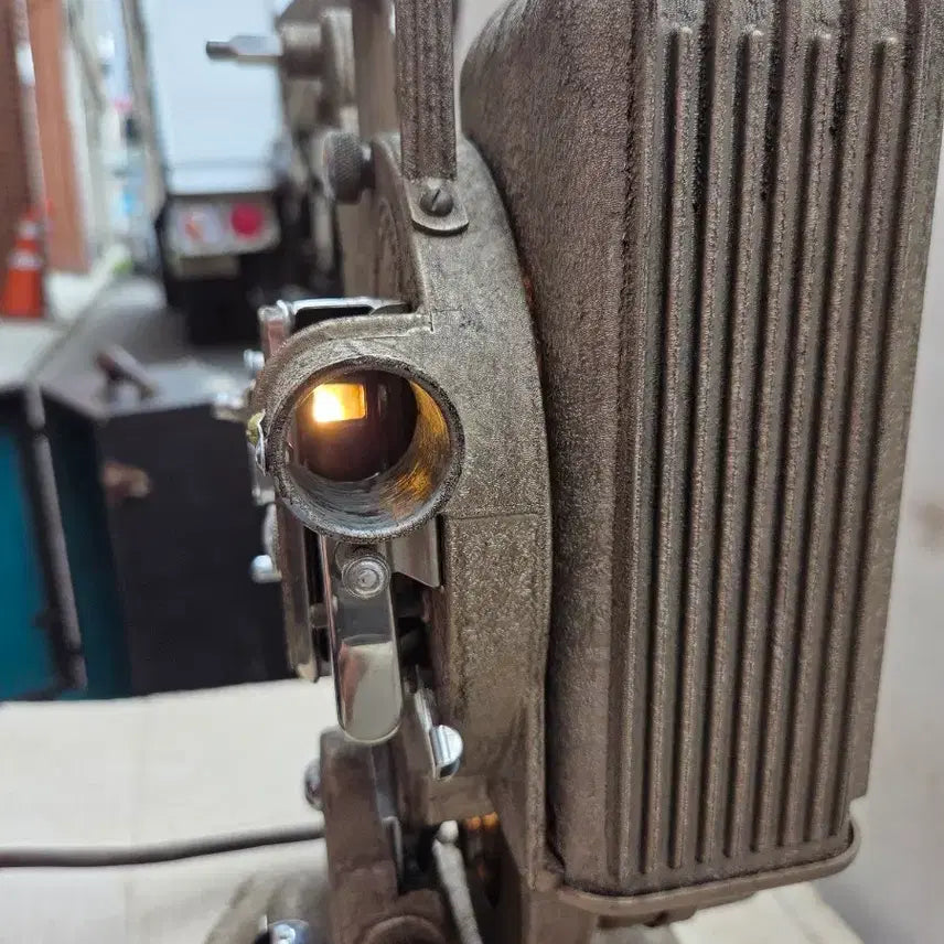[BUNJANG] Vintage 8mm Film Projector / 빈티지 영사기 8mm  미국  제품입니다
