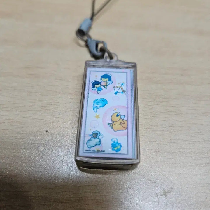 [BUNJANG] Solar Powered Phone Charm - Pisces Design - Vintage Stationery / 태양광으로 작동하는 휴대폰 고리 고전문구 물고기자리