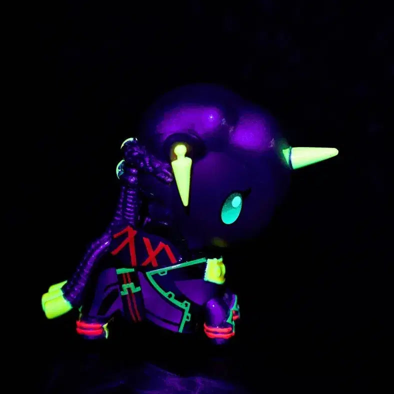 [BUNJANG] Tokidoki x Arcane Unicorno Black Light Chrome Ambesa Figure / 아케인 유니코노 토키도키 암베사 피규어 리그오브레전드