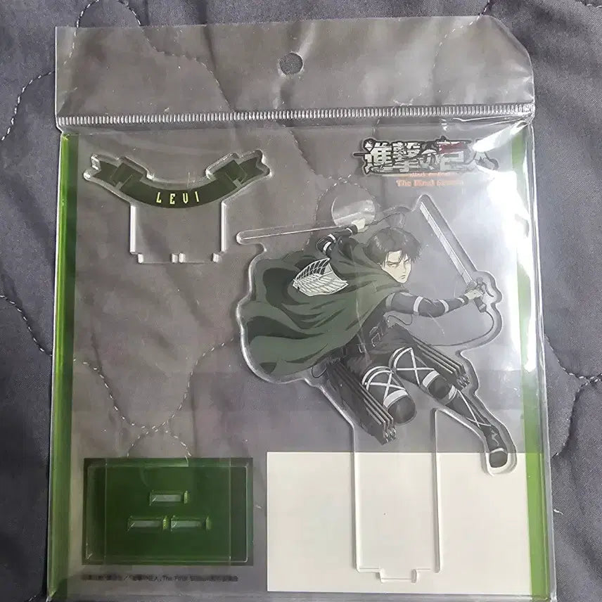 [BUNJANG] Attack on Titan Levi Final Season Acrylic Standee (Sealed) / 진격의거인 진격거 리바이 파이널시즌 아크릴 미개봉 판매